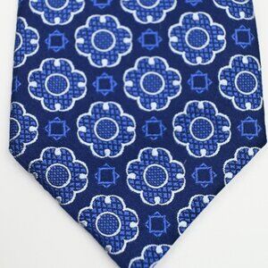 NWT $245 Charvet Place Vendome Paris Blue and White Geometric Silk Tie France
